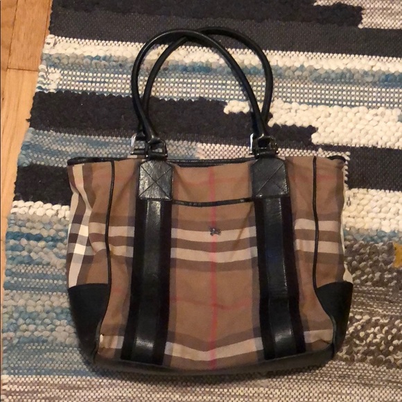Burberry Bag - Picture 1 of 4